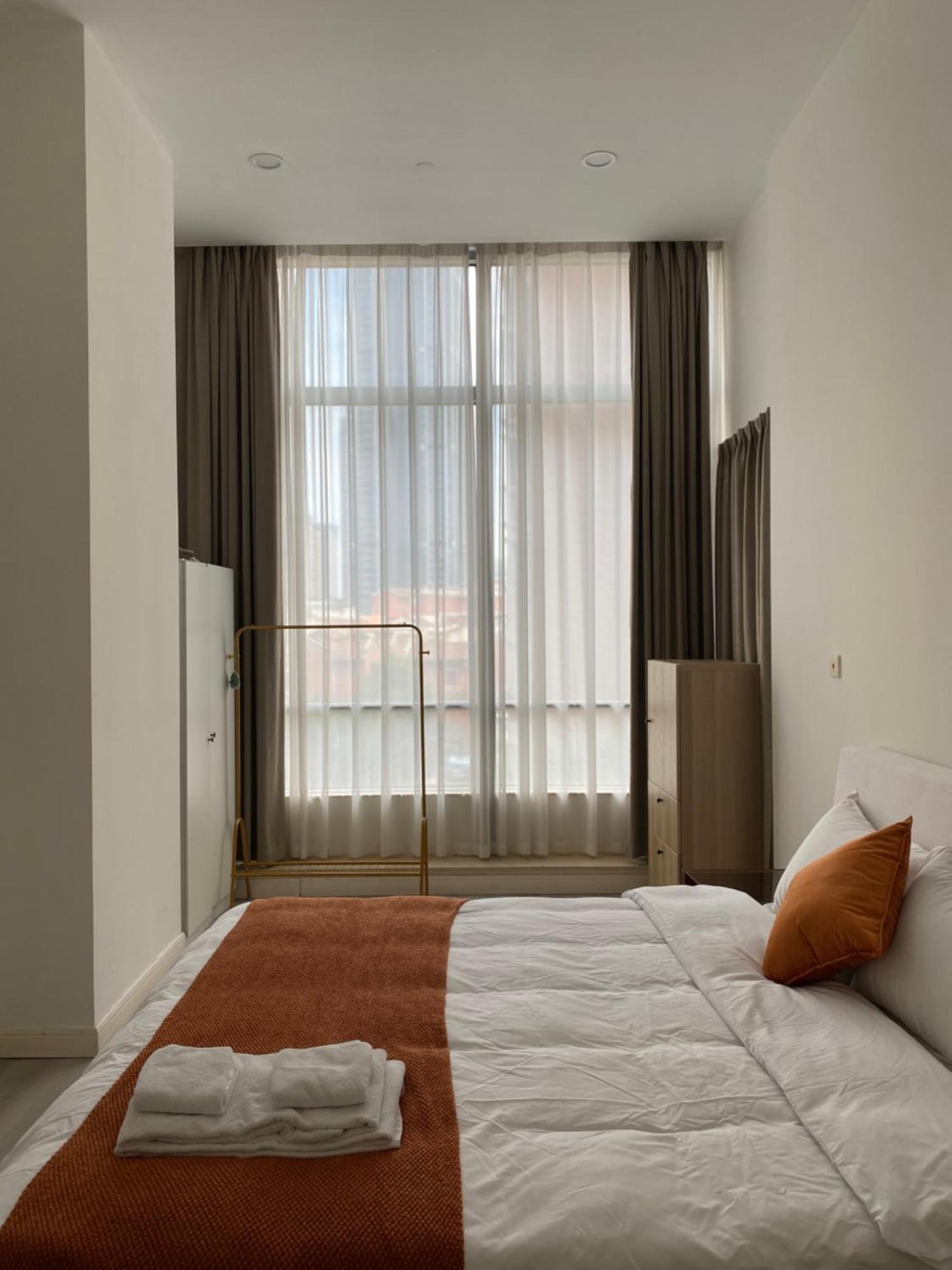 River House Near The Peoples Square And The Bund Shanghai Bagian luar foto